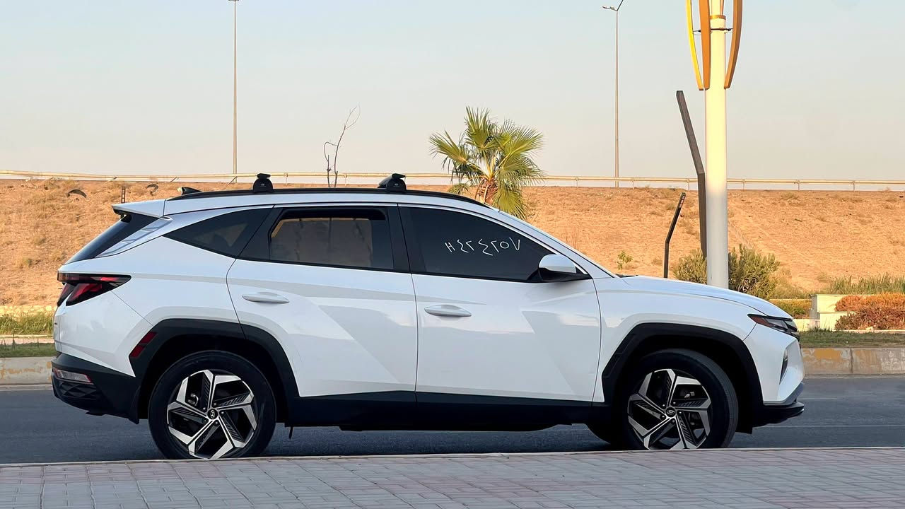 هونداي توسان 2024 وارد امريكي دخول جديد
صور الحادث مرفقه بالمنشور صبغ بنيد وجاملغ كلير فقط  دواخل شاصي  كله سليم 
موصفات سياره 
المحرك  2.5
عدد المقاعد 5
تشغيل بصمه
تشغيل عن بعد  
بمصه ابواب 
سايد بيرك بصمه 
مانع تصادم  
رادار امامي وخلفي وجانبي 
شاشه كبيره لمس 
خرائط  
تحكم ستيرن 
تحديد مسار 
مثبت سرعه 
تبريد خلفي 
تدفئه كراسي
كرسي السائق  كهرباء
صندوق خلفي كهرباء 
ويل كب 

مكان السياره الفلوجه 
السعر اتصل ع الرقم 
***********
