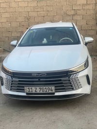دستروير للبيع بدون صبغ بيها رصعه بلبنيد ع كد شبر وبيها شخطين بلباب جهت...
