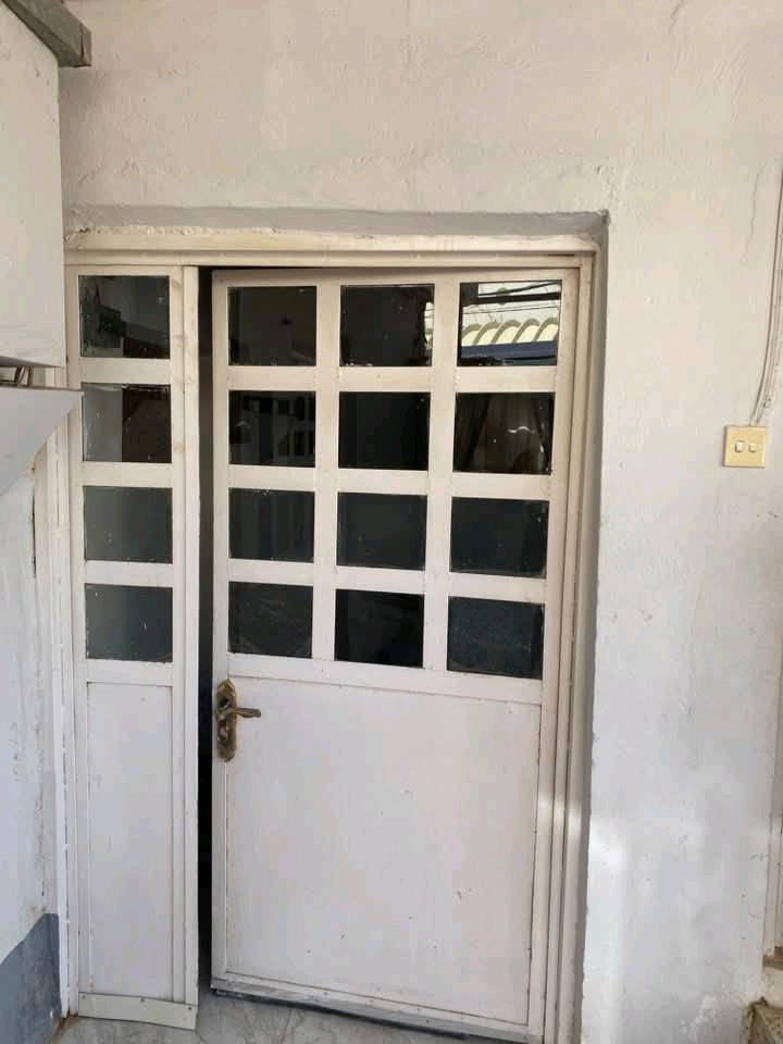 🏠 بيت للبيع  او مراوس – العروبة

📍 الموقع: العروبة، خلف مركز 7 نيسان
📌 قريب من الشارع العام

📐 المساحة: 150 م²
📏 الواجهة: 10 م
📏 النزال: 15 م

🏡 يتكون من طابقين:

🔹 الطابق الأول:
• غرفة نوم
• صالة
• استقبال
• مطبخ
• صحيات

🔹 الطابق الثاني:
شقة معزولة بالكامل، تحتوي على:
• غرفتين نوم
• صالة
• مجمع صحيات

📞 📞 للاستفسار والمراجعة:
مكتب المحيط لبيع وشراء العقار – الديوانية
📍 شارع الحولي – خلف جامعة القادسية – قرب غسل غريب الطوس

☎️ ***********
☎️ ***********
📲 واتساب متوفر على الأرقام أعلاه

🏠 مكتب المحيط… عنوانكم الموثوق
واتساب متوفر 📲