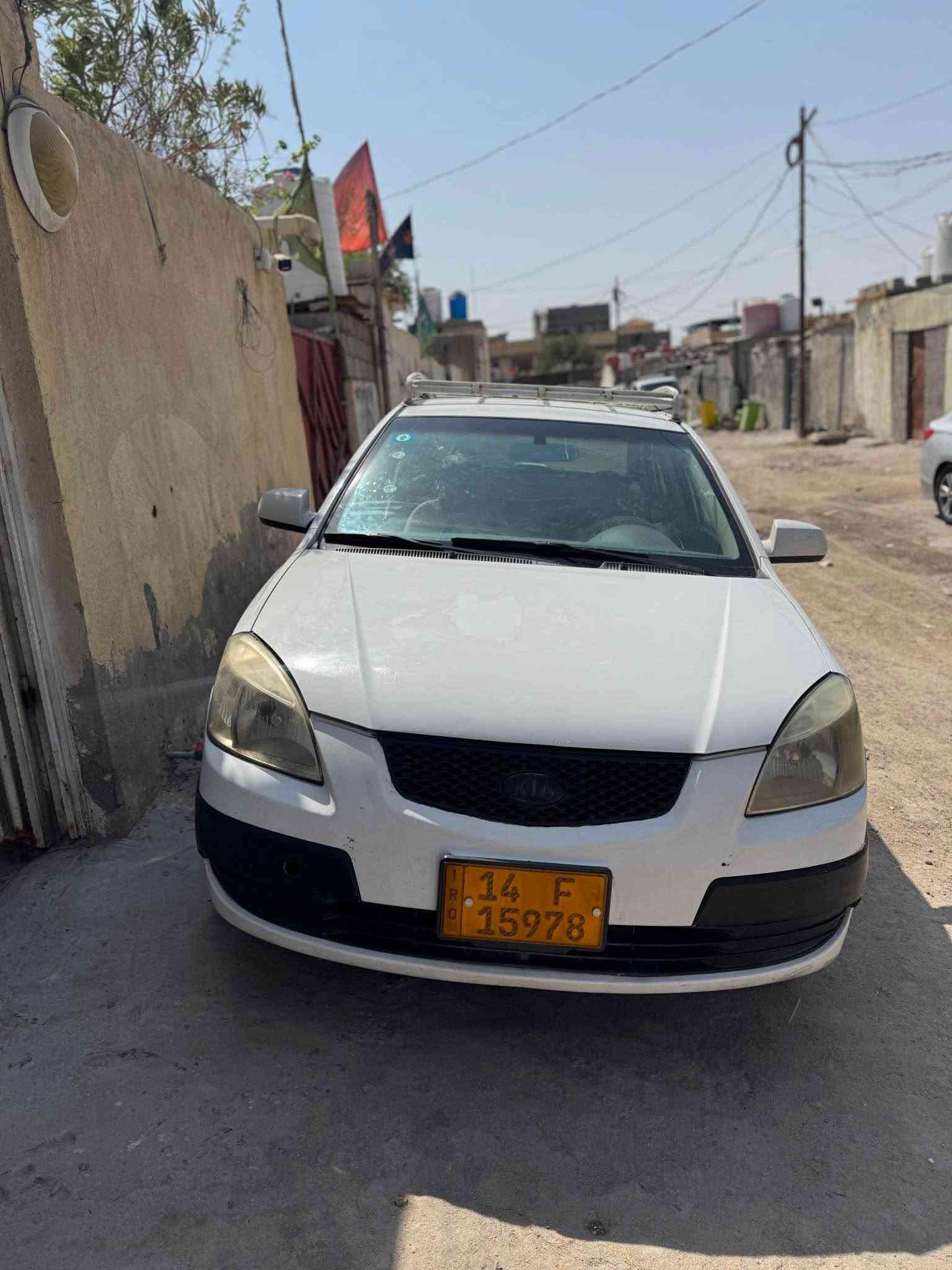 كيا ريو 2010 
صبغ مدكر الكدام بدون ضربه ولا معجون الباقي مكفول تجي تفحص بعينك 
مكينة وكير جديد 1600 قبل شهر شديتهن 
حدادية جديد 75‎%‎
منظومة تبريد جديده 
تخم تاير جدد 
شاشة وسماعات جدد 
بأسمي سنوية 29 
رقم جديد دولي
سعرها 75 
*********** البصرة, العراق
