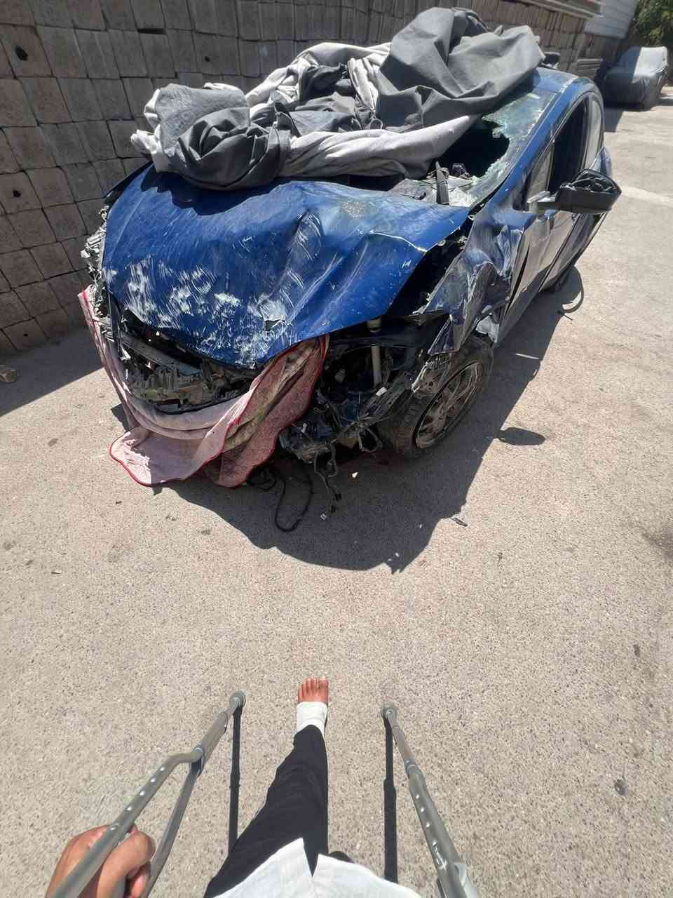 كورلا بريوس ع حادثها ابيع رقم بغداد باسمي سعرها ٣٧ وبيها مجال عنواني بغداد***********
