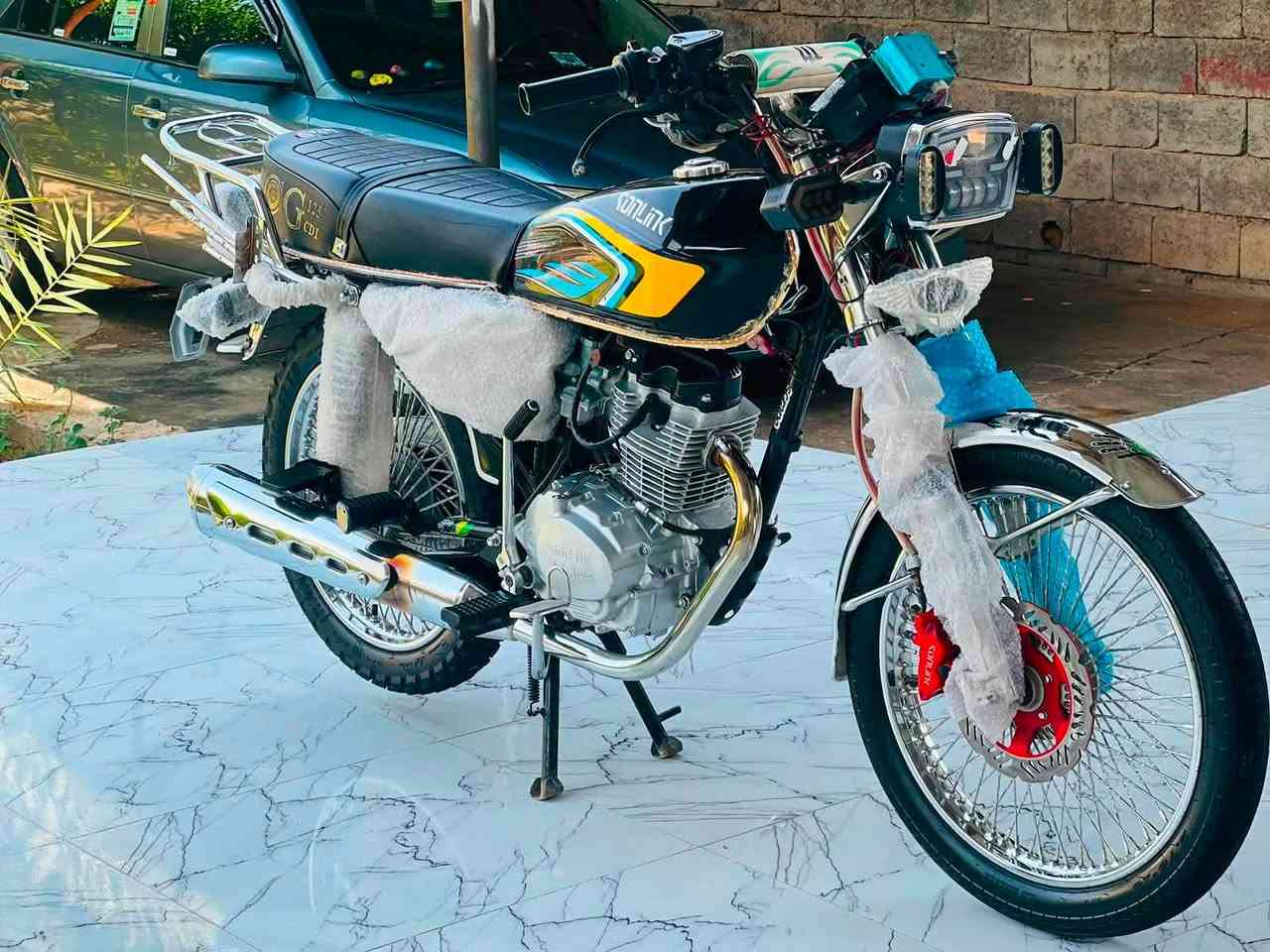 سلام عليكم تايكر موديل 25 الدرجه مكفوله من الويل للويل شوفت عينك شاشه طافيه    بـ𝐵𝐴𝑆ـس السعر 700 وبيها مجال للطيبين عنواني  للاستفسار الاتصال ***********
