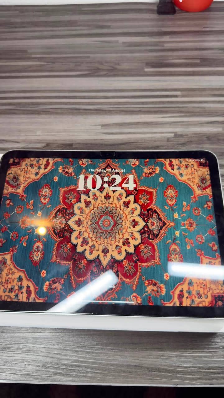 📱 للبيع iPad 10th Generation
✨ اللون: فضي
💾 الذاكرة: 256GB
📶 الشبكة: Wi-Fi
🔋 الحالة: نظيف جداً بدون ولا زلغة جديد فاتحة على ايدي استخدام دراسي
📦 الجهاز نظيف غراضة كاملة 

💰 السعر: [450 الف]

📩 ***********
