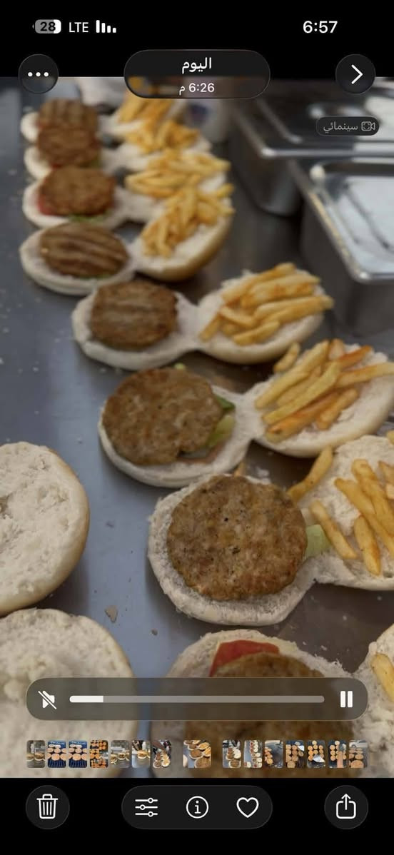 🔥🍔 حَيّاك… الطعم اللي يستاهل التجربة! 🍔🔥

إذا تحب البركر الحقيقي والطعم اللي يبقى ببالك، لا تدوّر هواي 😍
مطعم حياك جاي يقدملك نكهة غير، بطعم طازج وتحضير مرتب وباهتمام بكل تفصيلة ❤️‍🔥

🥩 بركر لحم
طعم غني ونكهة لحم تخليك تاخذ أول لقمة وتكملها للآخر بدون ما تحس 😋🔥

🍗 بركر دجاج
دجاج بطعم لذيذ وتتبيلة مميزة، ويا إضافات تخلي كل لقمة أحلى من الثانية 🤤

🍗🔥 زنكر دجاج
قرمشة من برّه، طراوة من جوّه، وطعم يخليك ترجع تطلبه مرة ومرتين وثلاث 😍

بـ حياك ما نريد بس نشبعك… نريد نخليك تستمتع بكل لقمة ❤️
من أول لقمة لآخر لقمة، هدفنا يكون الأكل حار، طازج، مرتب ولذيذ.

✨ إذا جوعان… حياك
✨ إذا محتار شتاكل… حياك
✨ وإذا تريد بركر وذنكر بطعم يستاهل… حياك وبس! 🔥

📍 مطعم حياك
🍔 بركر لحم | 🍗 بركر دجاج | 🔥 زنكر دجاج

حَيّاك… لأن الطعم الحلو إله عنوان ❤️‍🔥

العنوان مقابل المدخل الجديد مجاور مكتبة بسماية
للحجز و الاستفسار *********** رقم التوصيل
حيّاك /Hayyak
