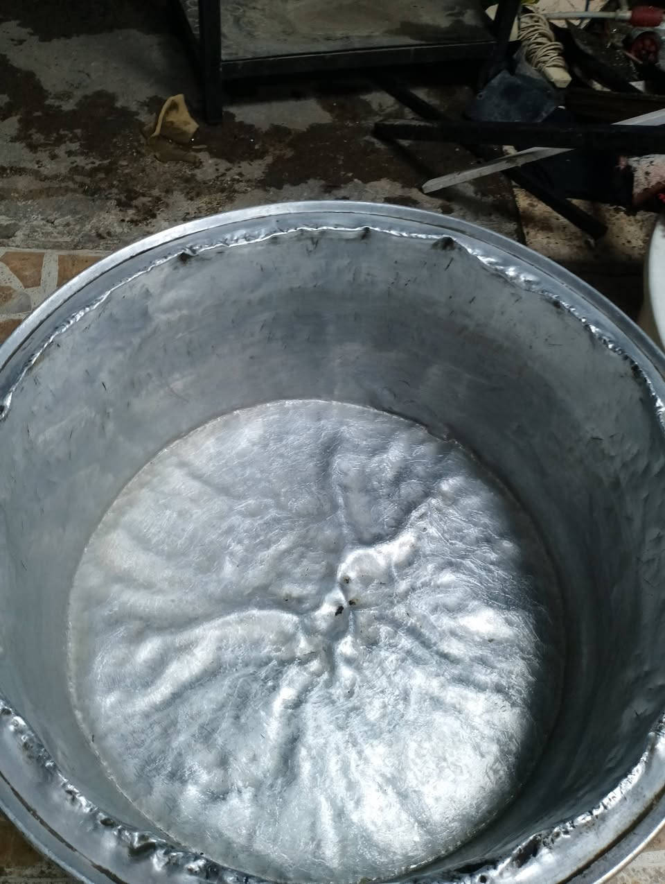 جدر عدد 2للبيع أبو المتر سعر الواحد 50 مكان بلديات رقم ***********
