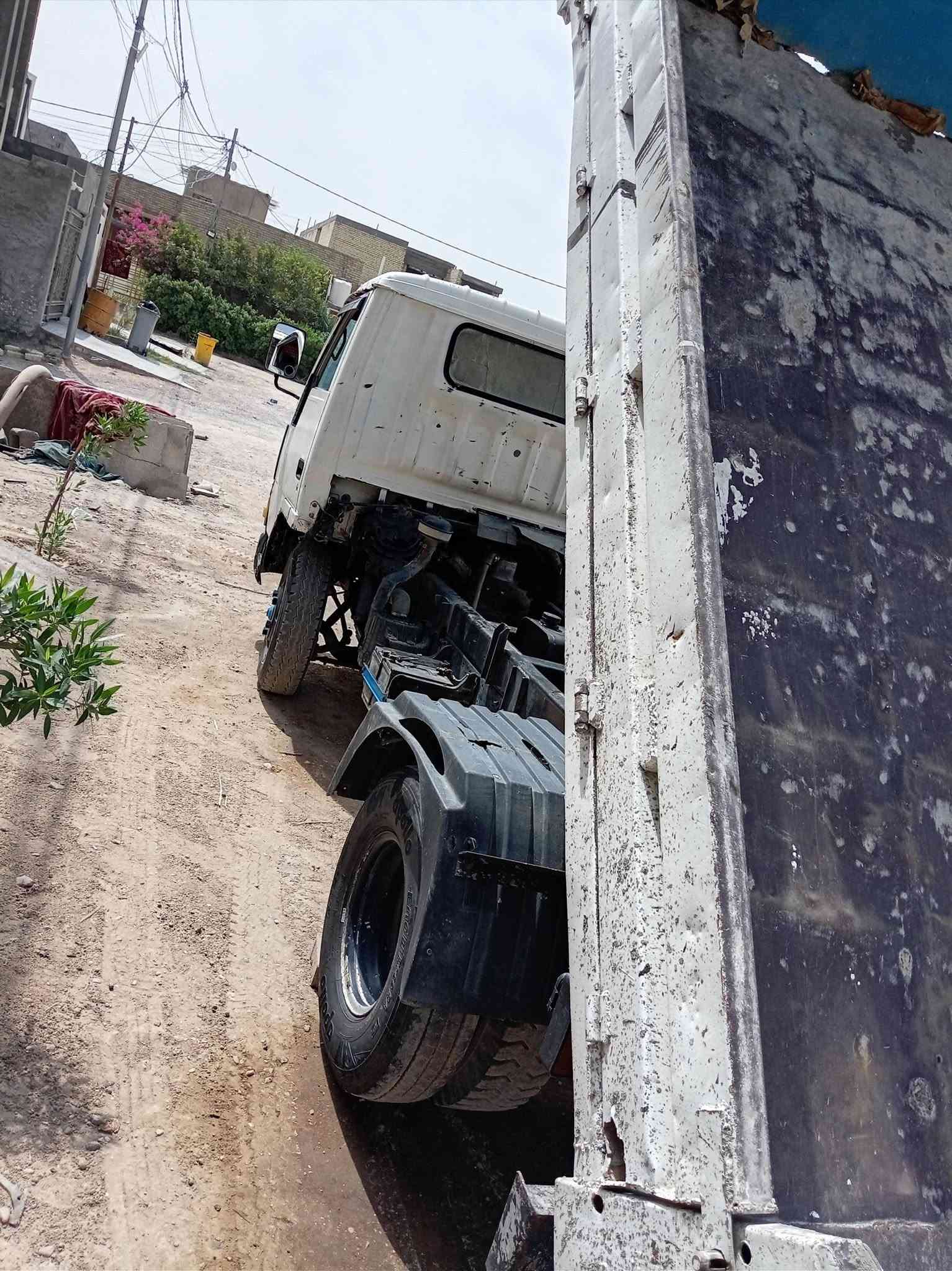 السلام عليكم
بسبب الوعود الكاذبه أعيد النشر
كنتر مسبوشي أصل شخصي محور قلاب كير ومحرك واكسل وشاصي كفاله محرك لا صرف ولا بخار رقم أنبار تحويل ثاني يوم سنويه ما صاقطه لل٢٠٢٧ سياره تخم تاير كلج وبريك كله جديد ما عايزها شي ربع ما تصرف عليها 
***********
***********

