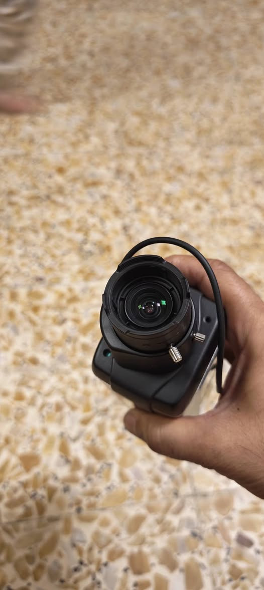 كامرة سيسكو تشتغل DVR وتاخذ رام وتشتغل nvr صورة وصوت العدسة زوم صناعة تايون اصلي السعر 30 الف يوجد 10 قطع مكان بغداد المنصور ***********
