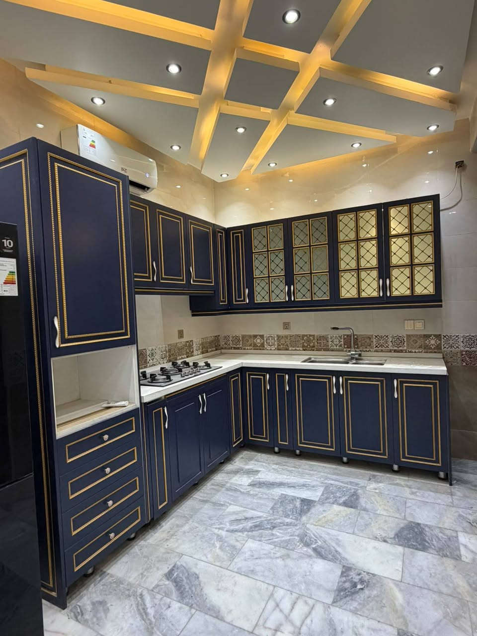 للإيجار في السيدية
بيت50م ✨مواثث

🔹 يحتوي على:
🏠 2غرف نوم
🏠 صالة
🏠 مطبخ
🏠 خدمات

💰 السعر: مليون ربع مال شهرين 

📞 للاستفسار:***********

مكتب حلم عقاري

