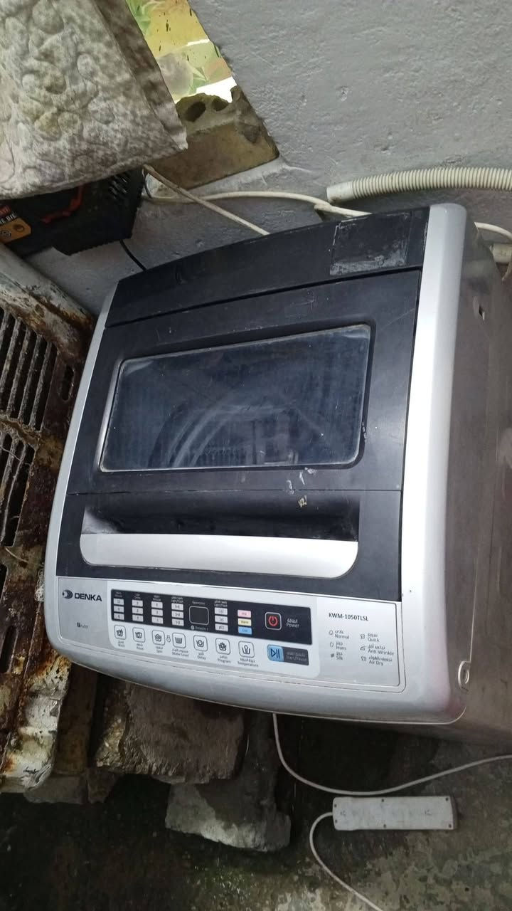 للبيع مستعجله عليهن اريد اشيل اخر قطعتين جزامه 35مابيها اي ضرر والغساله 125وبيها مجال
