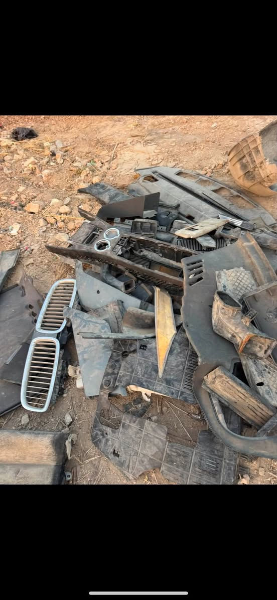 تفصيخ بيئم باخره
٧٤٥ باسعار مناسبه شنو تحتاج موجود
حداديه نضيف 
مشط ستيرن نضيف
مكاني بغداد 
***********
