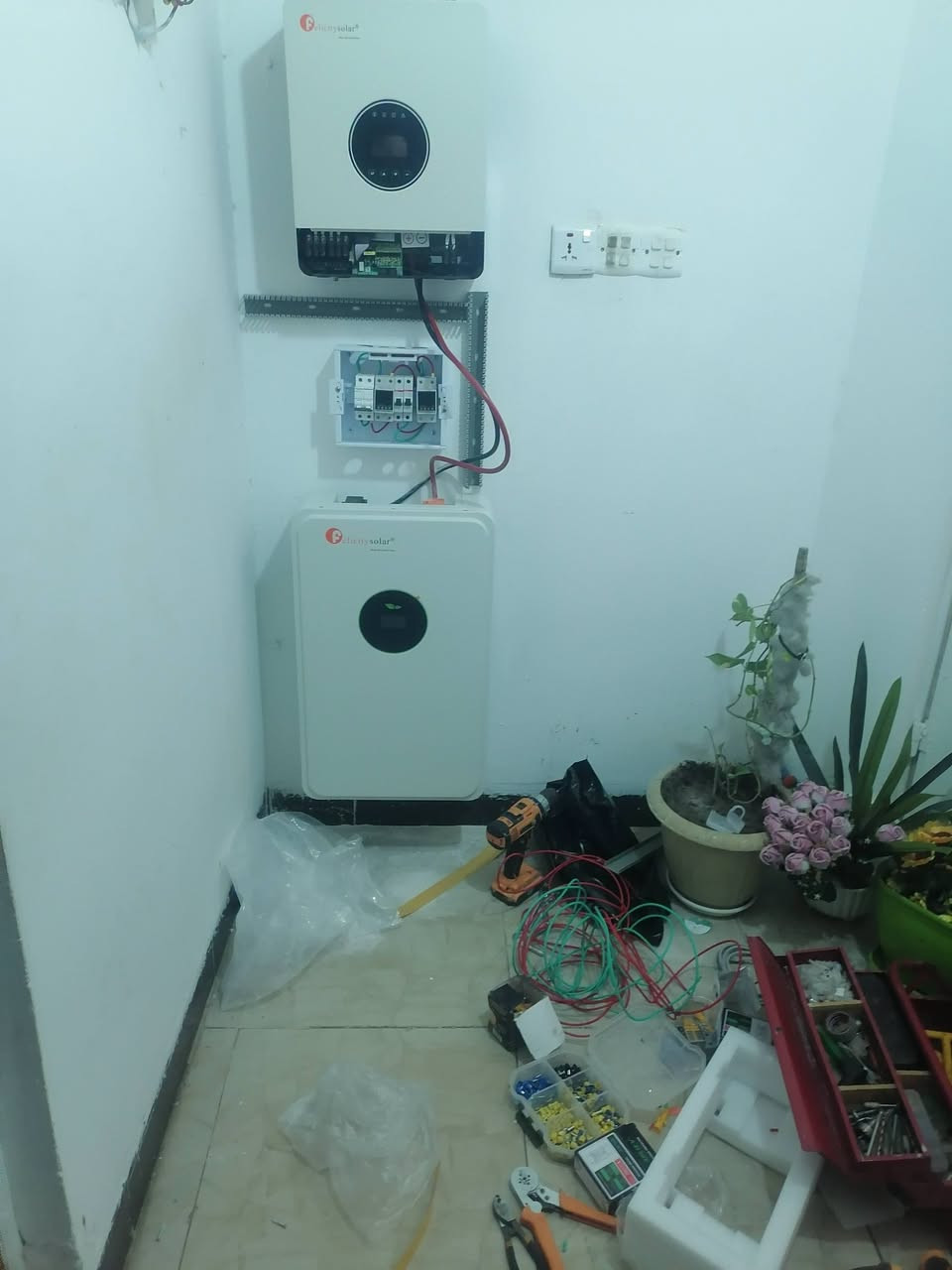 ⚡ كهرباء بيتك 4 أمبير لمدة 5 ساعات؟ 🔋

💡 حل عملي وبديل مناسب للمولد!

ركّبنا منظومة كهربائية بدون ألواح شمسية تعمل بالتناوب مع الكهرباء الوطنية:

🔌 عند وجود الوطني:
⚡ تشحن البطارية بوقت قياسي.

🔋 عند انقطاع الوطني:
💡 تنتقل المنظومة تلقائياً لتزويد البيت بالكهرباء.

المنظومة تحتاج فقط إلى:
✅ إنفيرتر
✅ بطارية
✅ بورد حماية وسيطرة

💰 بديل للمولد وبسعر مناسب

🛠️ مستعدون لجميع الأعمال الكهربائية وخدمة 24 ساعة في جميع أنحاء كركوك.

🎯 شعارنا: الدقة وإتقان العمل

📘 كهربائي منازل كركوك
📱 واتساب: ***********
