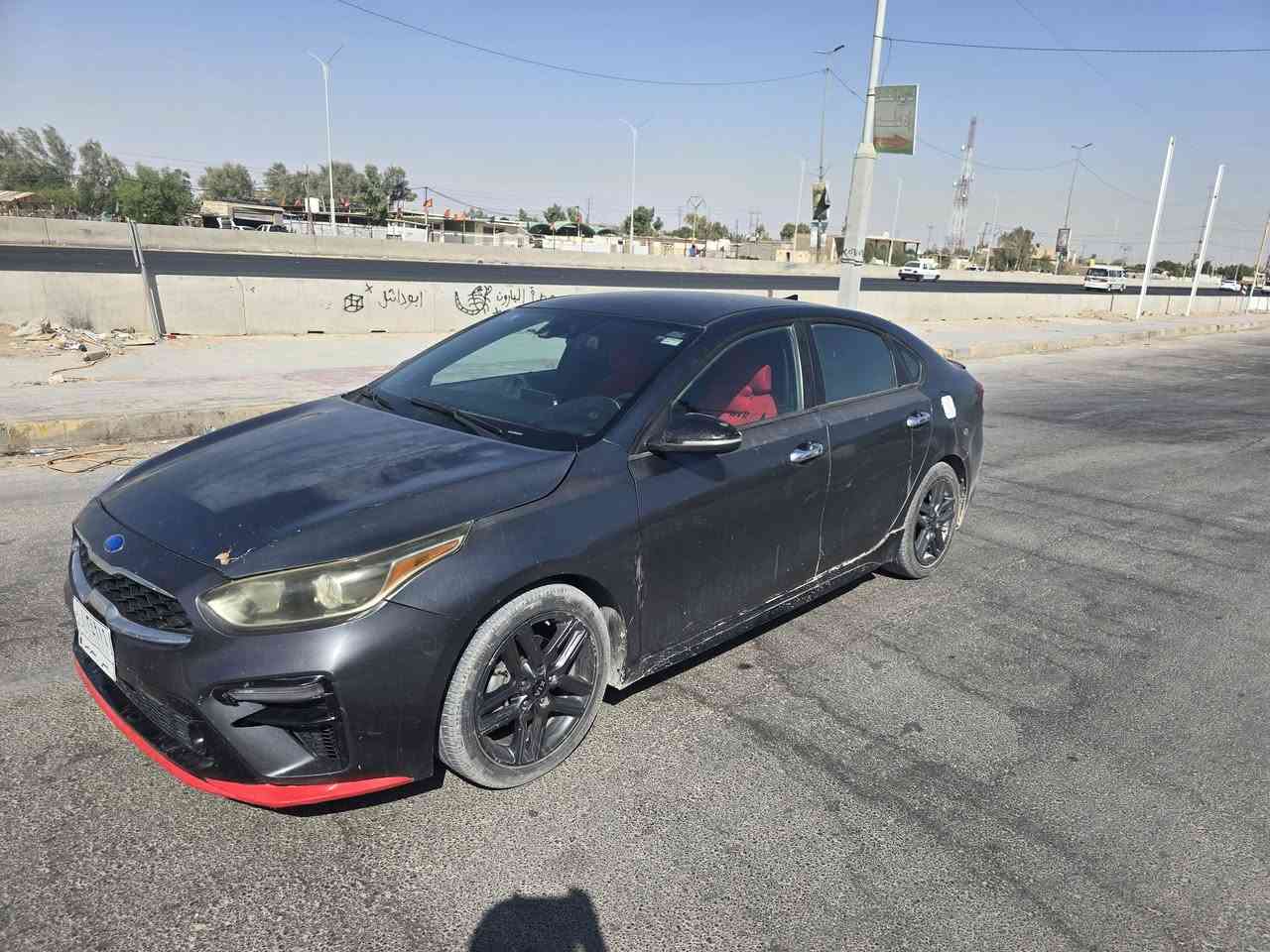 السلام عليكم سياره فورتي موديل 21 معوقين ماشا 113 سياره جديده حادثها ثلاث قطع صبغ بامريكه  رقم مثني الشري يتصل اويدلل   ***********
