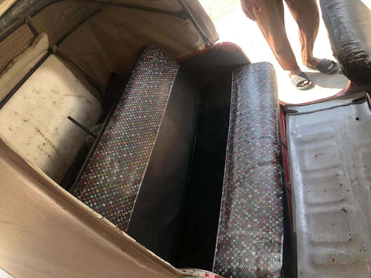 تكتك ١٨ تكتك محرك خير من الله  يرادله شويه تعديلات لغود بيها طخات بدون خياس ب5وربع وبيها مجال بصيط مكان بغداد ***********
