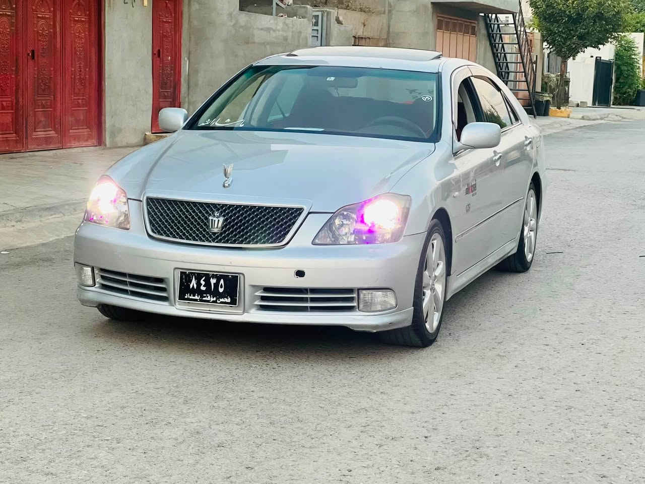 شاهینە مووس 2005
گێڕ کەورە مەکینە گەورە
182
ناوڕەش ساج سوور 
فوول .
سڵایت.
جڵد هیتەر
سێ دووگمە  
کامل مەسرەف .
ساردوو گەموو بریکی بەسراوە .
تەقەو ڕەقەی نییە .
كۆدی هەیە 
دوو پەڵا بۆیاخی ئەورووپای هەیە 
سعری 66گەڵاو مەجال.
بۆ قووفڵی تەلەفوون مەکە
***********.

***********سەیسایەق
