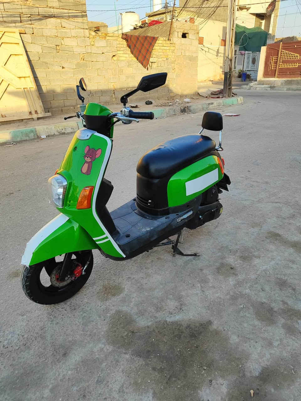 السلام عليكم دراجه بوليس كفاله مكينه مامفتوحه مختمه موديل 2008 جاهزه من كلشي شلعه ومعدل السعر 850 وبيها مجال 
***********
