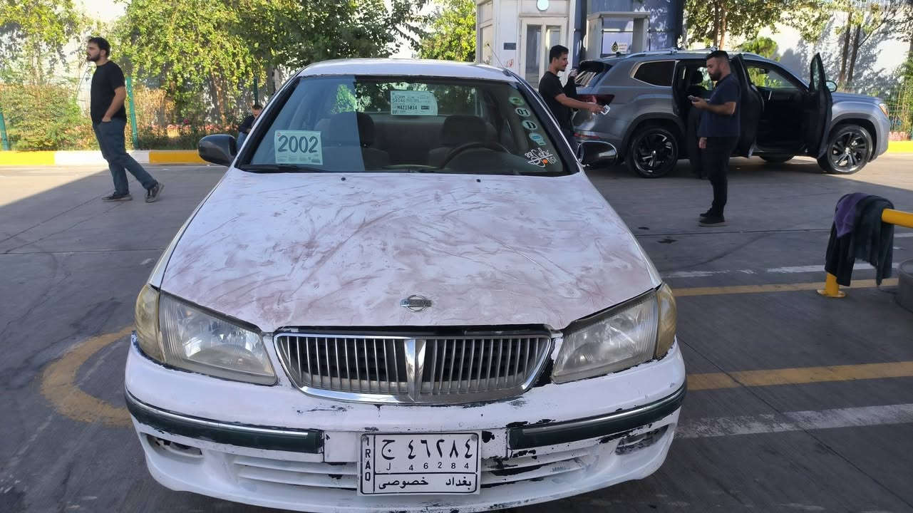 سلام علیکم سەنی 2002 بڕاوە گێڕ تۆماتیک مەکینە 16
چوار تایەی تازە تەبردی ساردی لێدەرچێ هەمووگیانی مەزبوت و بێعەیبە دەرگاکانی تۆزێک کاڵبونەوەی هەیە 
سعری 26گەڵا و نیوە قفڵ قفڵیەتی 
تەلەفون مەکە بڵێی بەکەمتر بێیت بۆ سێریشی کەمتر نابێت
هەرکەسێکیش زووبێت بۆی پیرۆزی بێت تەلەفون مەکە بڵێی کاکە من وتومە بەیانی یەم بۆ فرۆشتت یا بزانە بەشتێک خێر بۆم بکڕەوە
لە سلێمانیم هوانە 
ژ.م***********

نص مكتوب في الصور:
- 2002