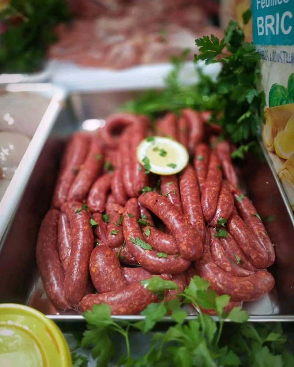 🥩✨ لأن الجودة تبدأ من المصدر... إحنا نوفرلكم أفضل أنواع اللحوم الطازجة يوميًا.
🐔 دجاج طازج ومتبل جاهز للطبخ
🥩 لحم بقري طازج مختار بعناية
🍖 تشكيلة متنوعة تناسب كل الأذواق
نهتم بالنظافة، والطزاجة، والجودة حتى يوصلكم أحسن طعم بكل مرة. 

نوصل طلبكم لباب المنزل 🛵

***********
***********
📍عنوان مطعمنا ـ بغداد ـ السيدية ـ الضباط بعد جامع الأقصى
📍 زورونا وشوفوا الفرق بنفسكم... الجودة تبين من أول نظرة، والطعم يحچي عن نفسه. 🌿🥩

