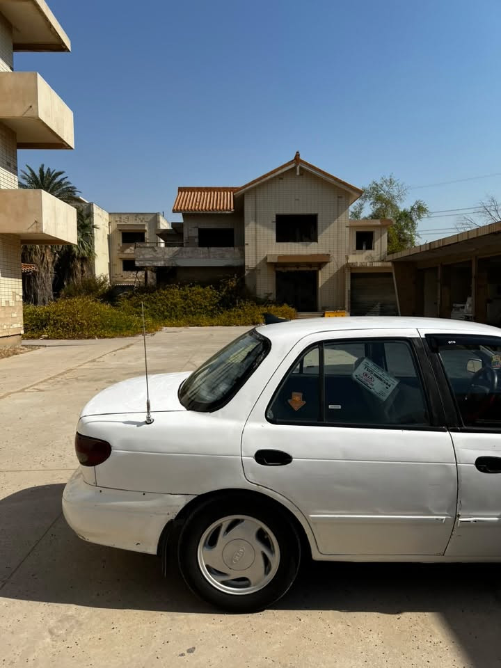 سيفيا 95 بغداد انكليزي 

كير محرك مكفول

مصبوغة حزام بدون ضربه او حادث

تدفئة نار تبريد ثلج❄️

كهربائيات كلها شغاله من الدعاميه للدعاميه

تخم تايرات جديد 

دواخلها جديده الدشبول جديد مابي لو فطر

باتري جديد 

السياره جاهزه وربع ماتصرف عليها 

السعر 37 وبيها مجال 

للاستفسار ***********
