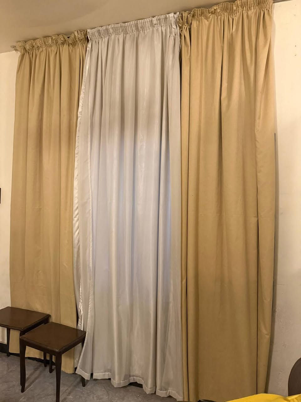 أغراض بيت للبيع
عنوان شهداء البياع 
غرف نوم عدد ٢ ميز طعام كاونترات سبالت
ثلاجات 
واكو بعداغراض 
للاستفسار الاتصال بالرقم ***********
