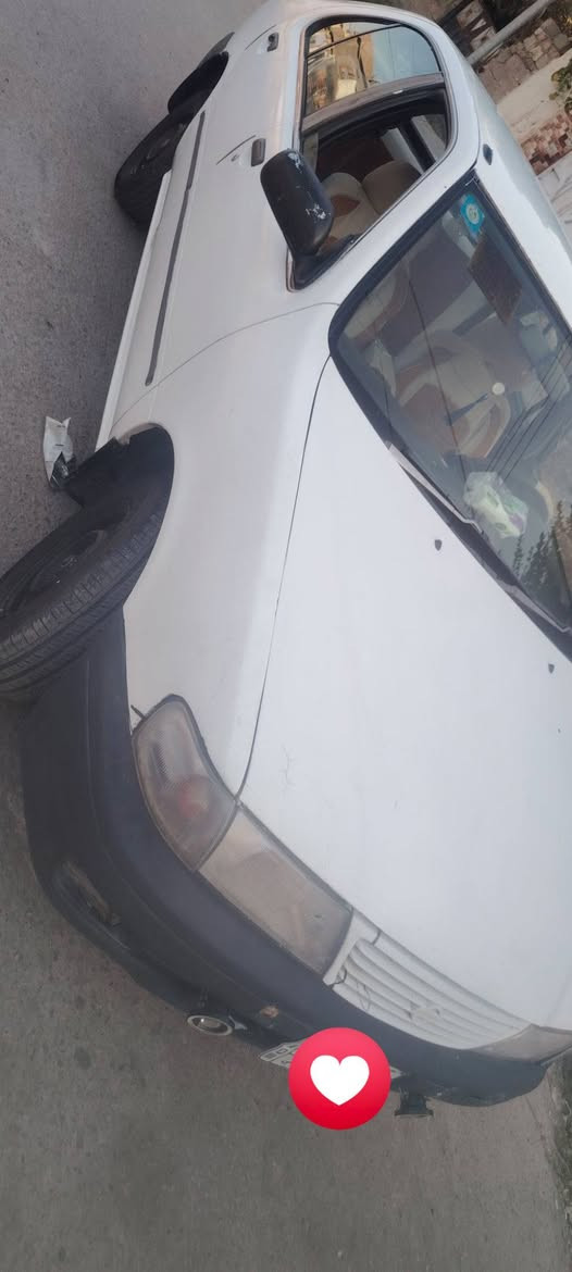 نيسان سني موديل ١٩٩٦ مكينه بيها صرف كير جديد صدر نضيف تخم تاير سنويه ساقطه من ٢٠٢٣ كهربائيات كلها شغاله رقم بغداد السعر ٢٣ بيها مجال بسيط مكاني شهربان ***********
