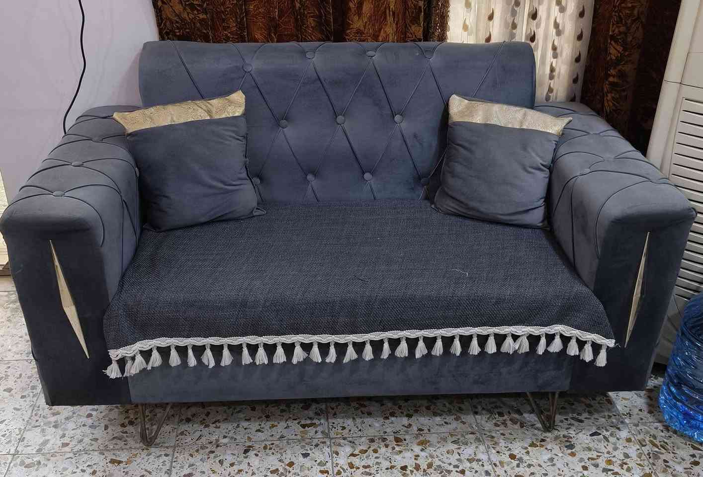 كنب ١٠ مقاعد • بحالة بسيطة • البياع
