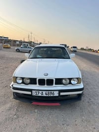 بي ام ٥٢٥ • موديل ٩٠ • رقم مثنى دولي