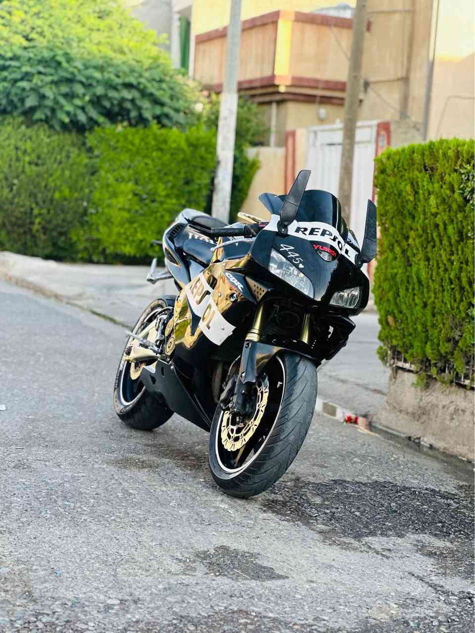 ٦٠٠رر • ٢٠٠٦ • ٧٦٠٠٠