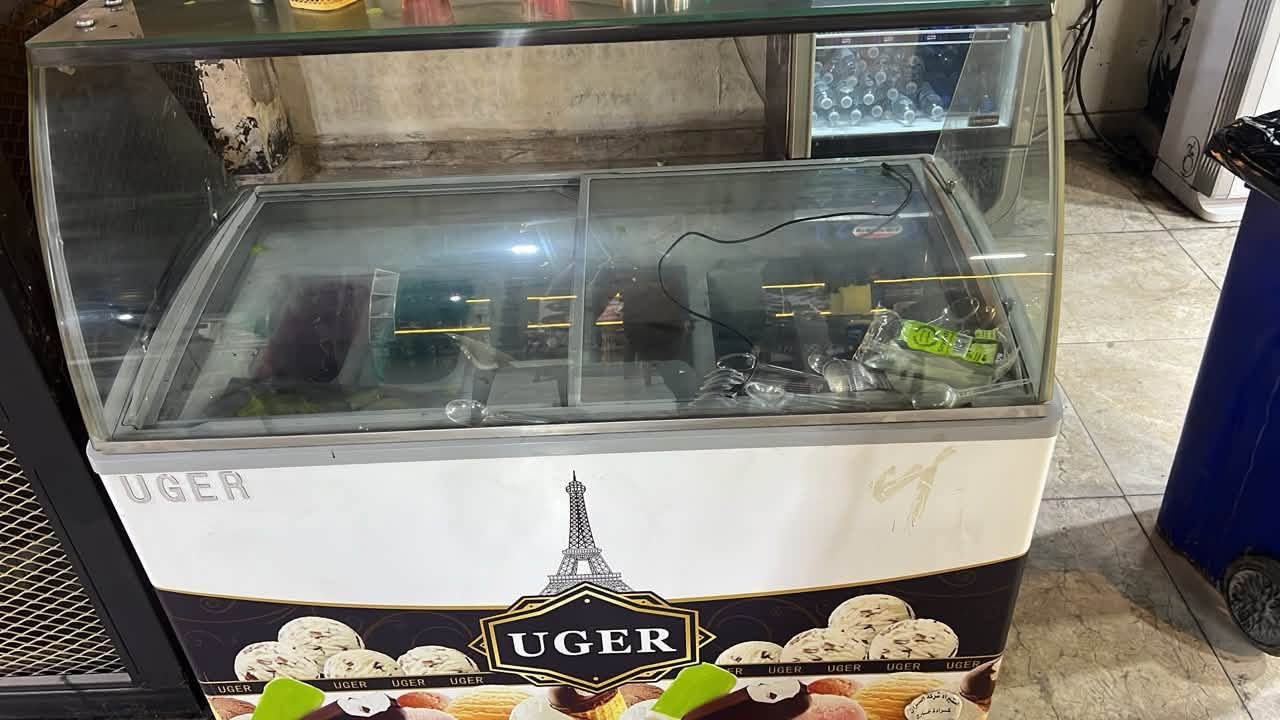 للبيع ٣ برادات 
للاستفسار ***********
