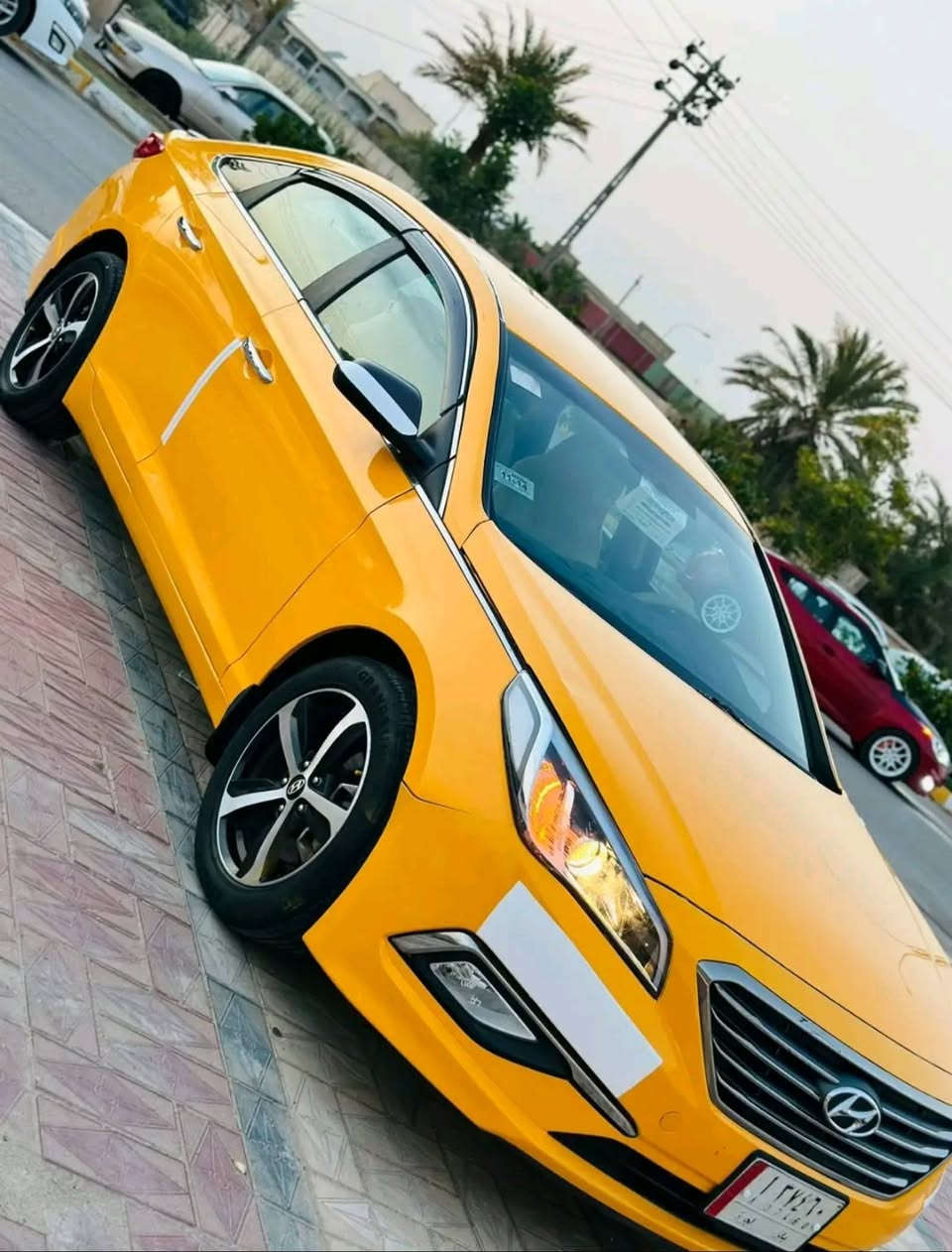السلام عليكم سيارة سوناتا تكسي سياره جاهزه وجديده وارد أمريكي بيها جاملغ وبنيد مبدلات سياره كير ومكينه وحداديه وتبريد وكهرباءيات  وتايرات جاهزات صبغه جديده مكينه 2400 ست نمر سياره محور رقمها إنكليزي لعنوان  ناصريه قرب جامعة ذي قار ***********☑️. السعر 100 وبيها مجال للشراي
