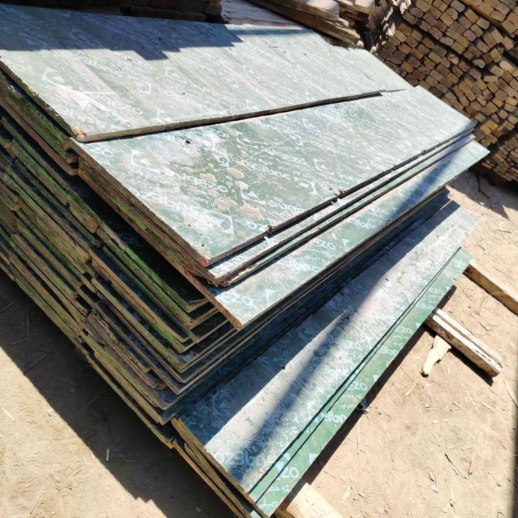 بلاويت للبيع العدد 60 قطعه مشرح 30 سانتيم + بلاويت درج مكسر، اتصال *********** العنوان الحله المركز
