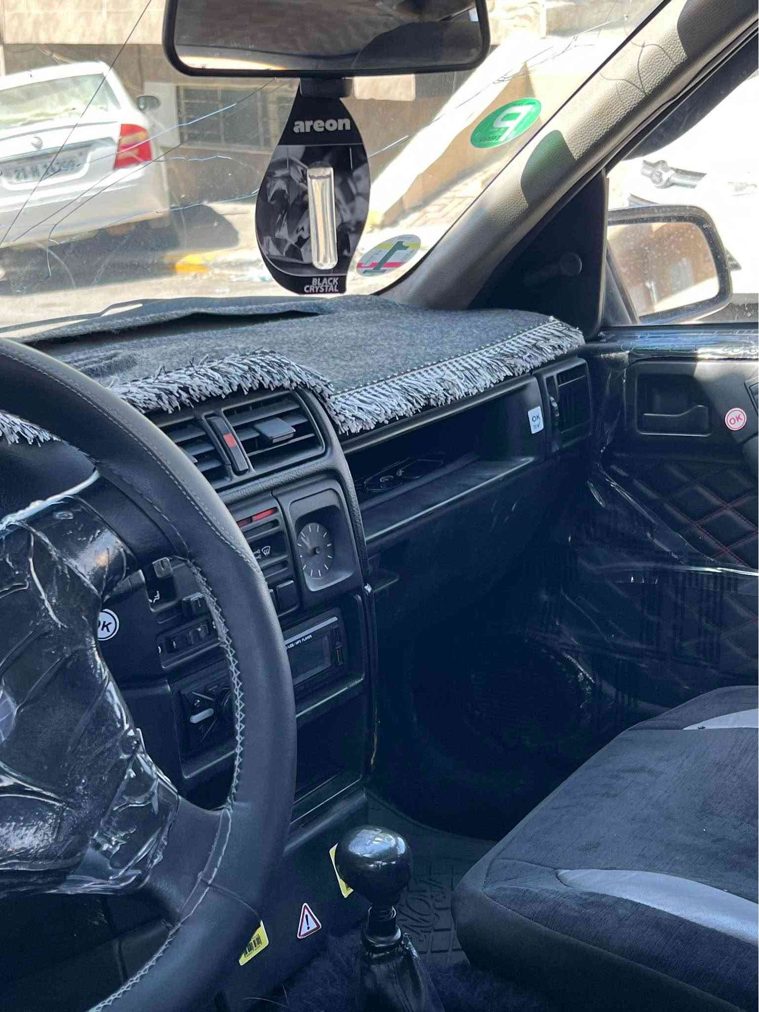 سەرەتا بەناوی خوا 
ئۆپڵ ڤیکترا ١٩٩٠ ماشەڵا هەتا بڵێی تونو تۆڵە جام کاربا سلاید تەجیلو گەرمیو لایتو زینۆنو هەموو گیانی بەشەرت داژبولو بەرگە دەرگای لۆک ناوی لۆک لۆکە سەیارەکە چەکوشی پێوە نیە قەترە رزیویشی نیە  چوار تایەو ویلی لۆک لۆکی لەسەرە ناو گێچی کامل ئیشەکە پریشە لە بەنزین😂 سەنەوی ٢ مانگە بەسەر چوە تەحویل خەرامە براوە بەشەرت  لە سلێمانیم *********** ٣١ گەڵاو مەعامەلە Singapore
