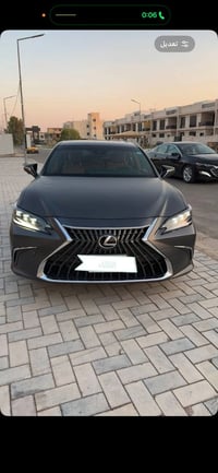 Lexus ES 300 h 2024 هايبرد الترا لكجري  رقم بغداد ب اسمي تحويل ثاني يو...