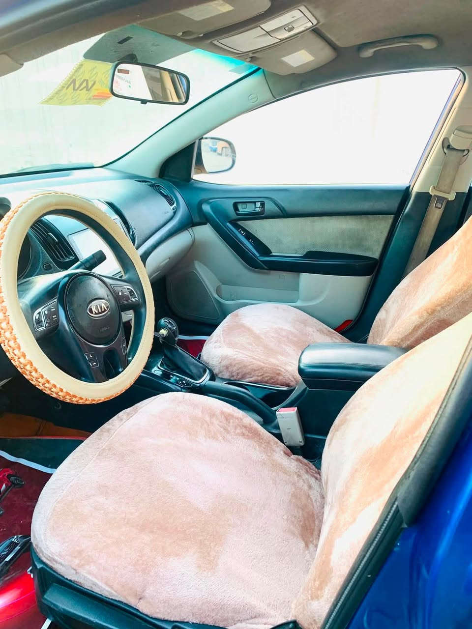 سلام عليكم سيارة سيراتو موديل 12خليجي مكفوله ولاء قطعه امبدله ولاء مفتوح بيه سياره جاهزه عل اخير كير محرك كفاله محرك 1600كير 6نمر تبريد ثلج ❄️ تخم تاير جديد صبغة جديده كهربائية كله شغاله  سنويه جديده ل 30تحويل مباشر السعر 78بيه مجال بصيط مكاني بابل محاويل قريت البعلوان ‭

‭***********‬
