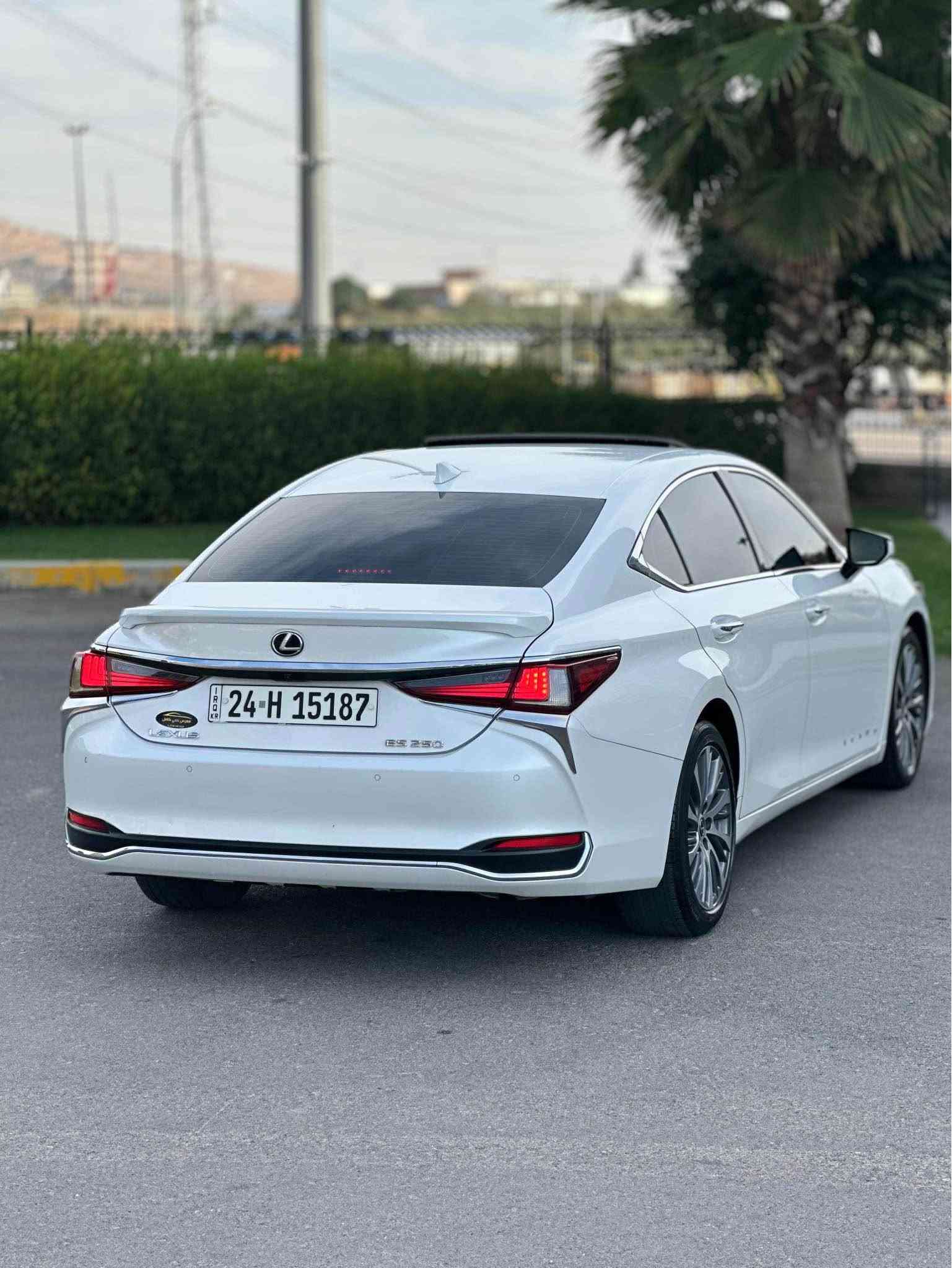 لكزس ES250 • ٢٠٢١ • دهوك
