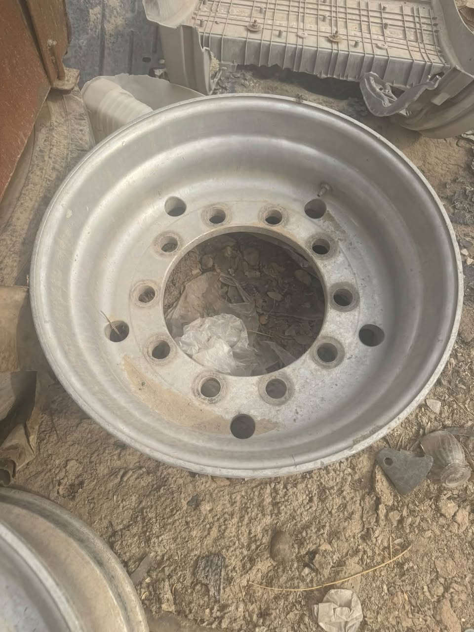 حرفش • بنز
