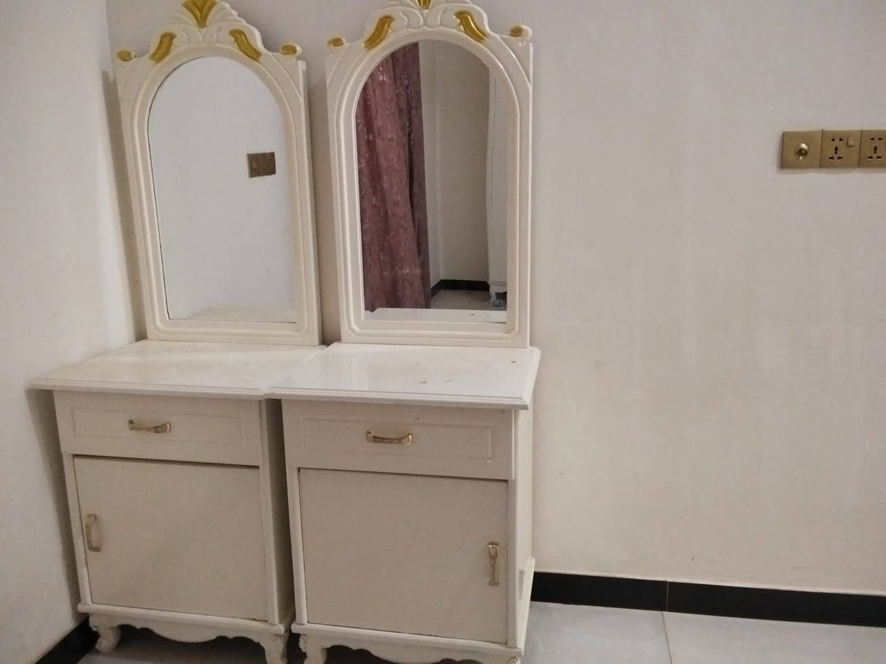 غرفه خشب • درجة اولى • ديوانيه عفك