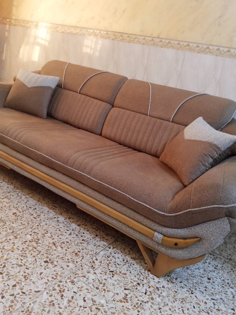 سفنج طبي • سرير • داخله حديد