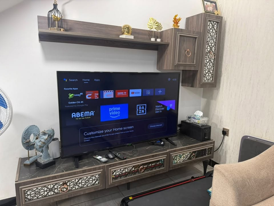قنفات تركيه مستخدمه 7 مقاعد3+3+1
نظافة 90‎%‎  خالي من اي عيوب قلاب بيها مخزن وتصير سرير 
ميز تلفزيون  تركي مستخدم نظافة 90‎%‎  خالي من اي عيوب 
سعر القنفات مع الميز 800 وبيها مجال 
***********
المكان بغداد حي العدل
