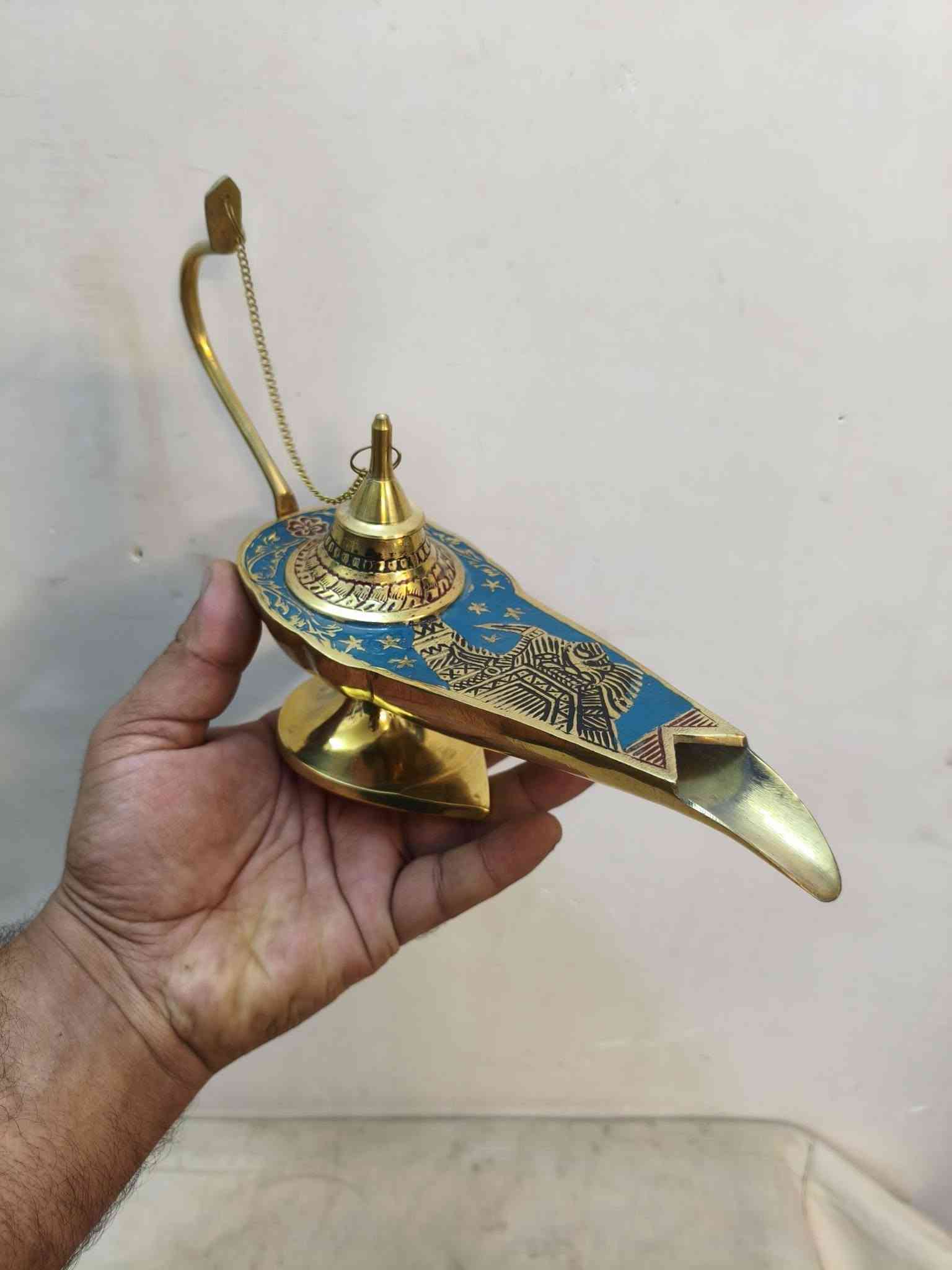 مصباح نحاس • مينا منقوش • شغل يدوي