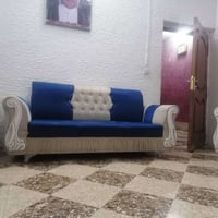 تخم • ١٣ مقعد • نضيف