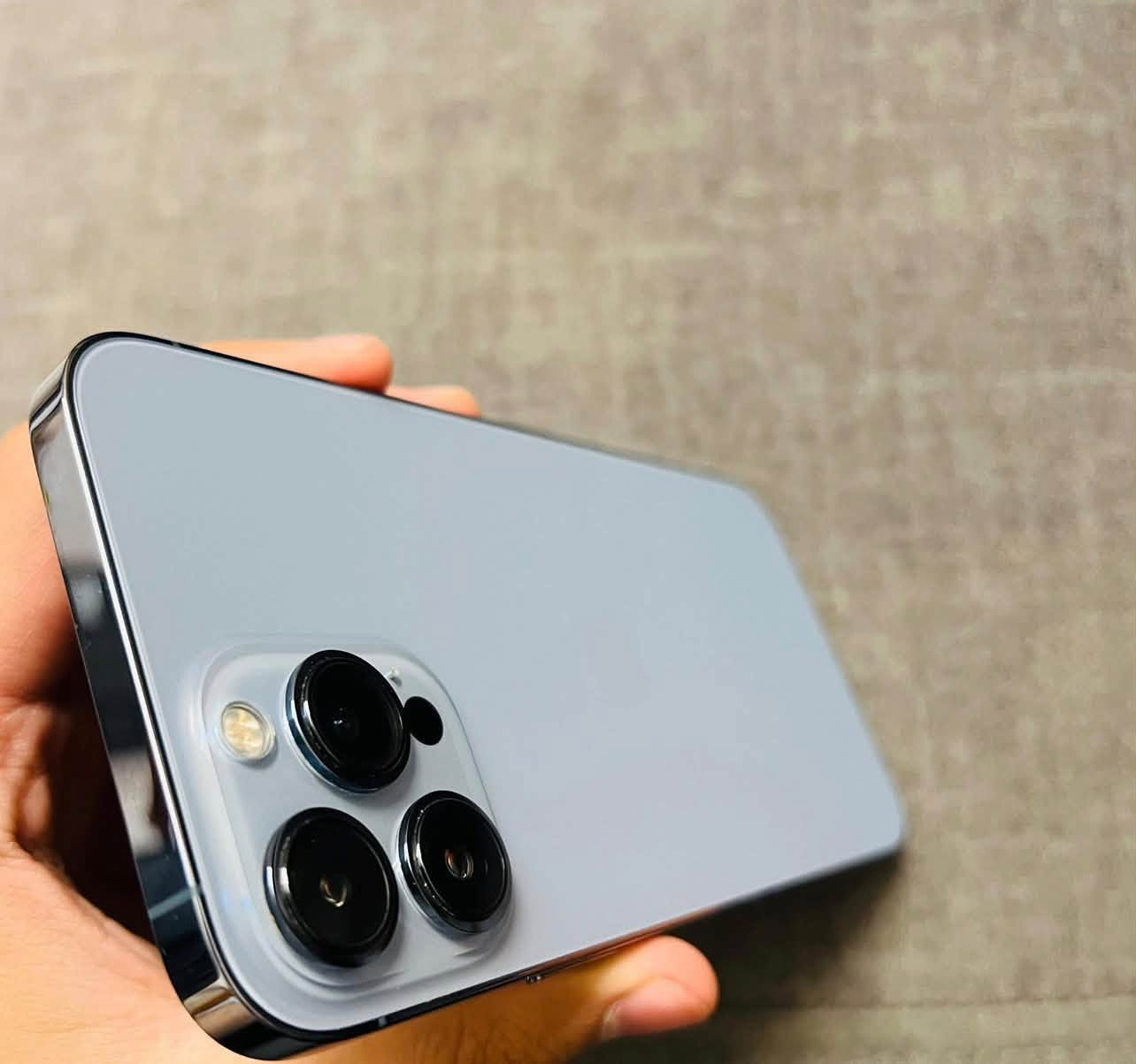 السلام عليكم
📱ايفون 13 برو ماكس
🤍 لون بحري 
💾 ذاكرة 1 تيرا
🔋 نسبه البطارية 86 
جهاز مبدل كامره فقط 
نضافه 100‎%‎
السعر 675
بغداد المنصور توصيل متوفر 🚚  
 ***********
