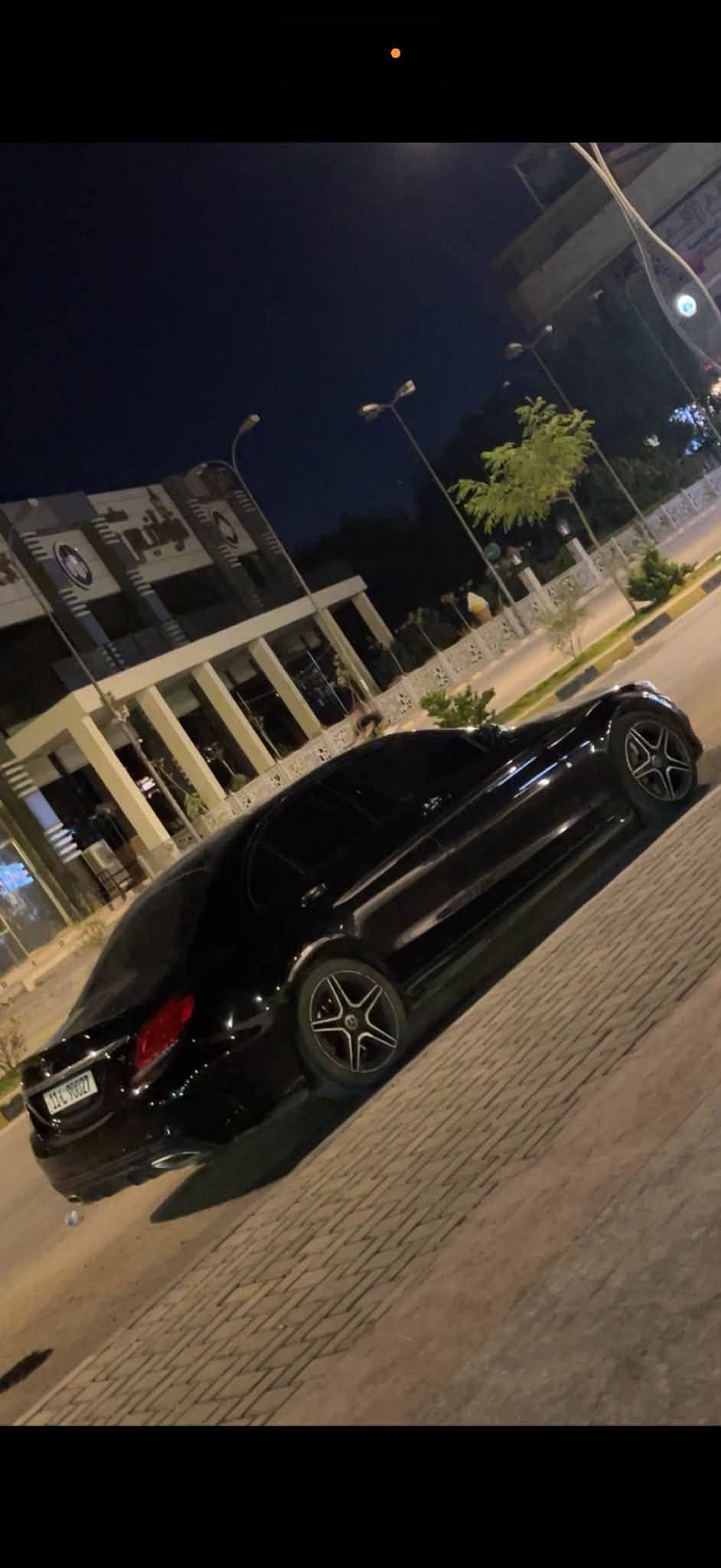 مارسدس AMGc300 نايت بكج اعلى مواصفات 
موديل :2020
وارد : أمريكي 
الممشى :100 الف كيلو متر 
الحادث : باب خلفي جهة السكن تبديل نفس اللون وشويه بارد بهلال الجاملغ بدون دواخل بدون ايرباك السياره كلش نضيفه استعمال شخصي 
رقم بغداد بأسمي تحويل ثاني يوم 
السعر : 245 وبيها مجال 
للاستفسار: ‭***********‬
