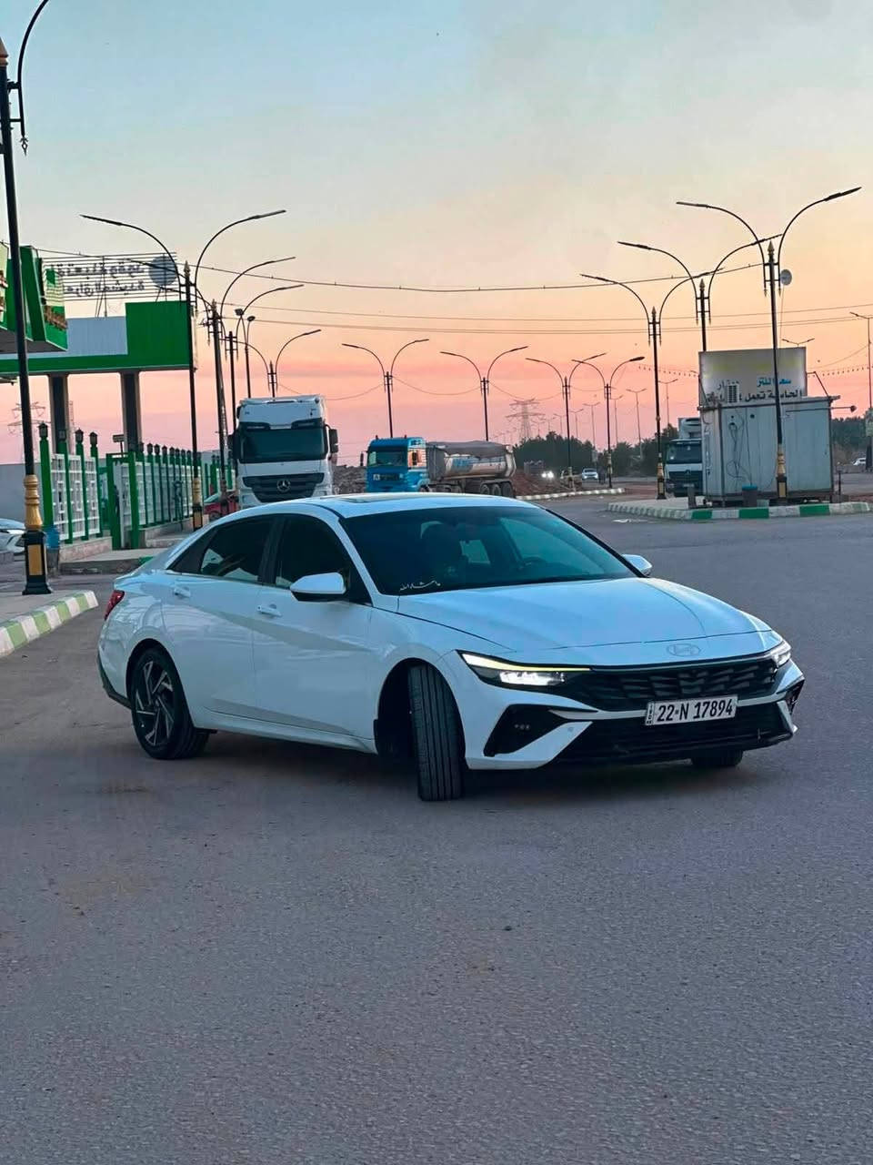 🚘 للبيع | هيونداي إلنترا SEL موديل 2025
▫️ الموديل: 2025

▫️ الفئة: SEL (مواصفات كاملة)

▫️ اللون: أبيض

▫️ الوارد: أمريكي 🇺🇸

▫️ رقم التسجيل: أربيل

▫️ الممشى: 29 ألف ميل

✅ محرك 2.0 لتر اقتصادي

✅ ناقل حركة أوتوماتيك IVT

✅ تشغيل بصمة + دخول ذكي

✅ تشغيل عن بُعد

✅ شاشة لمس

Apple CarPlay & Android Auto ✅

✅ كاميرا خلفية

✅ شاحن لاسلكي

✅ مثبت سرعة

✅ نظام المحافظة على المسار (Lane Keep Assist)

✅ نظام التحذير من الاصطدام الأمامي مع الفرملة التلقائية

✅ مراقبة النقطة العمياء

✅ جنوط ألمنيوم

✅ وسائد هوائية وأنظمة أمان متكاملة

✅ استهلاك وقود ممتاز

📌 تفاصيل الضرر :

* ضرر الوارد قطعتين فقط: البنيـد والجاملغ الأمامي من جهة الراكب.

* يوجد رصعات بسيطة بالقمارة ناتجة عن الشحن إلى العراق، وما زالت على حالها بدون تصليح.

✔️ السيارة نظيفة جداً، والفحص مفتوح بأي مكان للجادين.

💰 السعر المطلوب: (175ورقة) 17.500$ بيها مجال قليل.

📍 المكان: بابل-الحصوة

📞 للاستفسار الاتصال: ‭***********‬ بي واتساب
