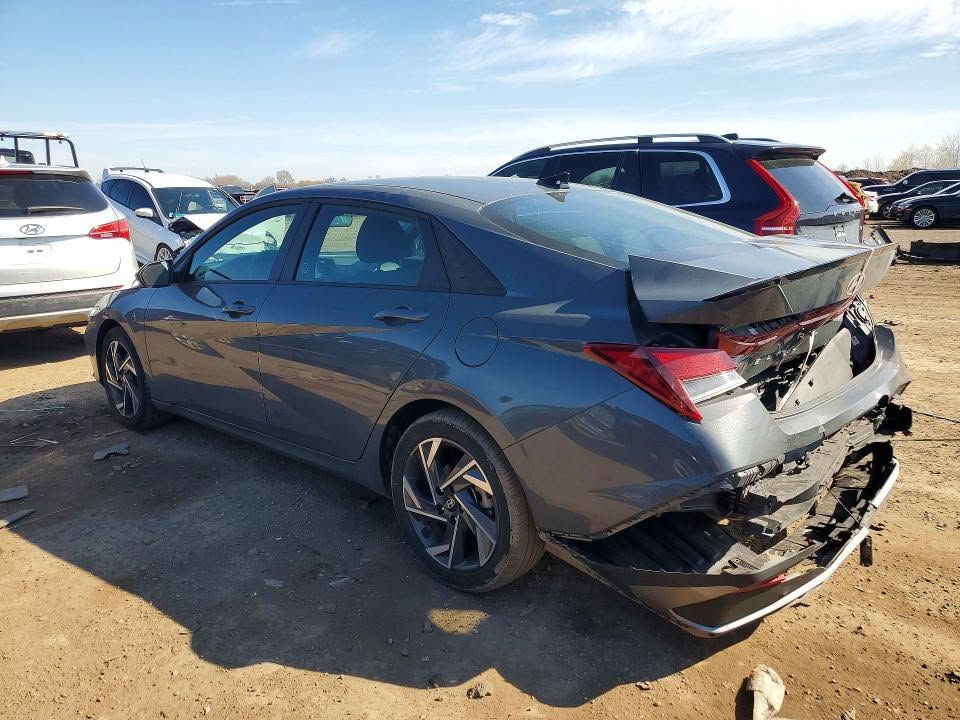 2025 HYUNDAI ELANTRA SEL SPORT
السعر بيع مباشر من المزاد   :   67 $
تاريخ المزاد  :   2026/9/22
الحادث  :  موضح بالصور
حالة السيارة  :السيارة تعمل و تسير
 ((  مكان السيارة في امريكا   ))
بإمكان ادخال السيارة على كتاب شهداء
((  يكون حساب الجمارك و الضريبة على مبلغ الفاتورة للسيارة  ))
مدة النقل من امريكا الى العراق 60   يوم  (( يتعهد المكتب بفترة النقل ))
للشراء الحضور الى المكتب في العنوان المذكر بالأسفل مع جلب عربون 
مكتب همام كريدي لمزادات السيارات  
شراء و نقل السيارات من امريكا للعراق
العنوان  /  بابل - حله - شارع الجمعية
اهلا وسهلا بيكم من الساعة ٣ الى الساعة ١٠ مساءاً
***********
واتس اب
https://wa.me/message/BEZOHX2I6NQDD1
 
 
#مزاد #كوبارت #iaai #وارد #امريكي #عقبة #ميناء #بيع #شراء  #استيراد #نقل #الحره #تخليص #تعقيب #كيا #هونداي #الزرقاء #الاردن #بلسايد #تولورايد #النترا
