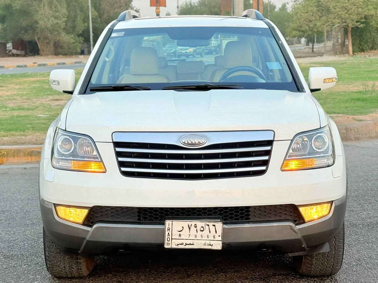 السلام عليكم 
كية مهافي 2014 وارد خليجي 
السيارة فول مواصفات 1 على 1
بيها الجاملغ والدور مال الباب الخلفية  بدون حادث 
المواصفات 
فتحة سقف 
بصمة 
زراك لايت 
لايت زنون بلادي 
كشنات جلد
3 قطع تبريد 
كشنات كهربائية 
كامرة دوارة 
حساس امامي وخلفي 
مري شفط 
فور ويل دفع رباعي 
ويل كب 
ستيرن كهرباء 
السيارة نظيفة مابيها نقص مال جناي
رقم بغداد.
كير ومكينة وحدادية وتبريد وتخم تاير مكفولات
المكان كربلاء المقدسه 
السعر 128
***********
*********** كربلاء, العراق
