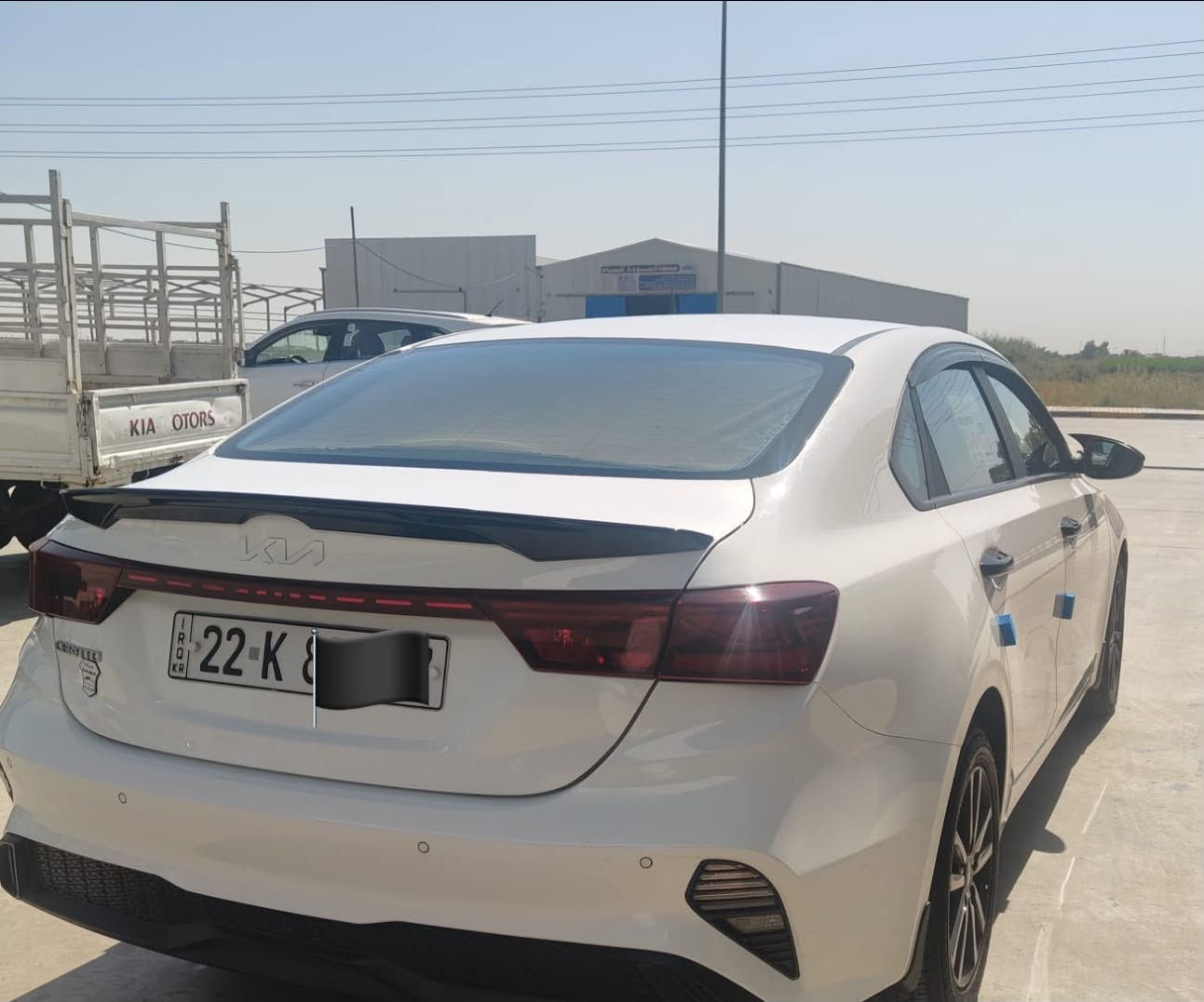 السلام عليكم 🚗🚗للبيع او مراوس سبورتج خليجي موديل 20 
كيا سيراتو موديل 24 كفاله عامه ع وضع الشركه 
ماشيه 112
رقم اربيل ب اسم شركه تريد وكاله تريد تحويل 
المواصفات 
محرك ٢٠٠٠
تبريد قطعتين 
لد نهاري 
حساس خلفي 
ويل كب رياضي 
🏠مكان واسط الزبيدية
السعر 172 وبيه مجال  
☎️***********

