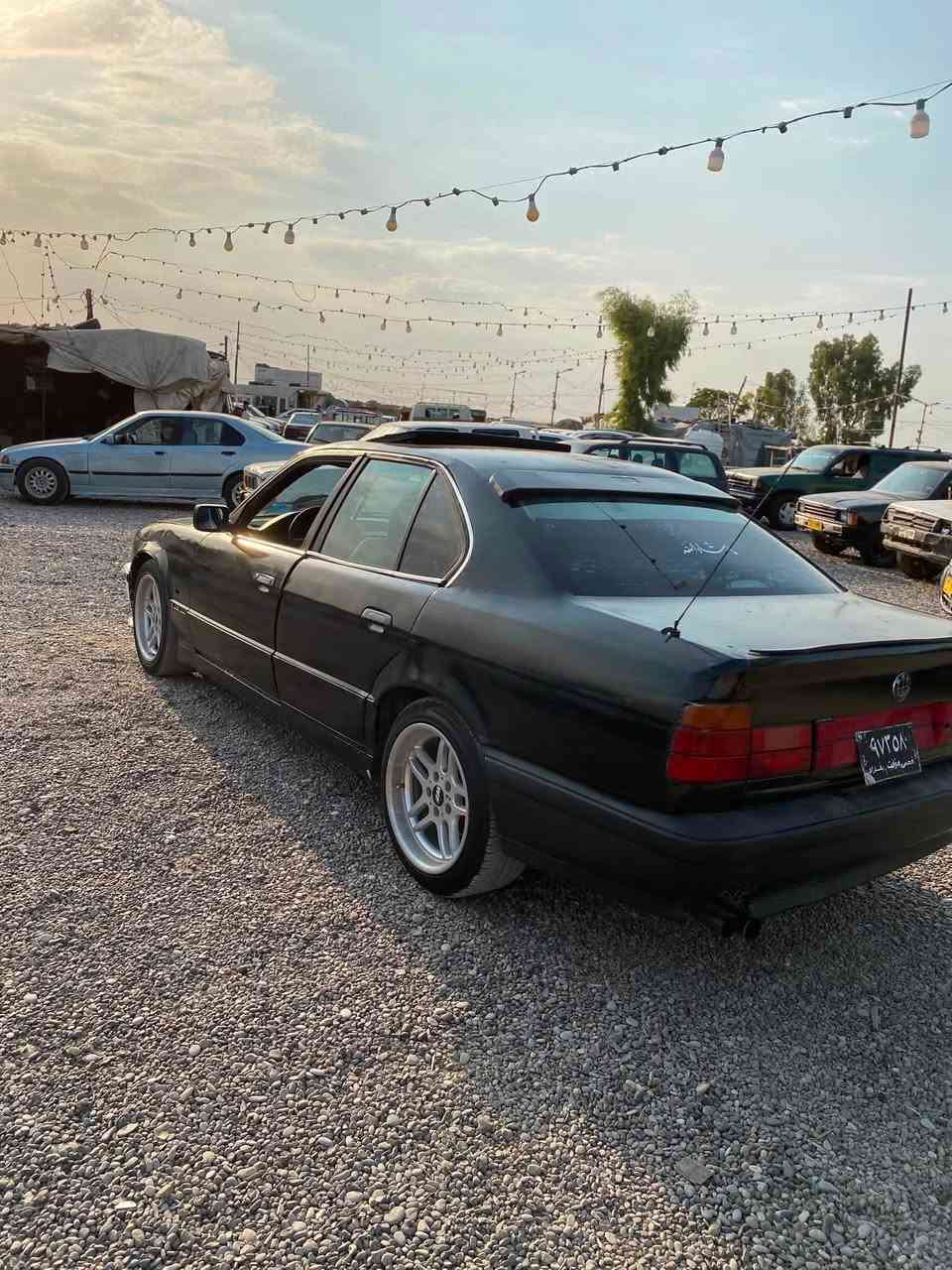 Bmw525
تۆماتێک سلاێت جام کارەباهی تەبرێت قەپات قەپات مواسەفات

مۆدێل 1993 دەحامی 1995سپۆڕتم لەسەر دانایە

چەمبەر گەورە و لاێت ئەڵقەم لۆ بەستایە   کارەباهی هەمووی مەزبوتە 

گێچ و لاێت  شاشە ئاێپات و

سیارەکە پێشوپشتی تەقەی تێدانیە

گێڕ و مەچێنە بەشەرت 

سیارەکە ئاڕم پلاستێک هەولێرە 

سحری 25 وەرەقە ومحمەلە

لە هەولێرم  ڕەقەم***********
