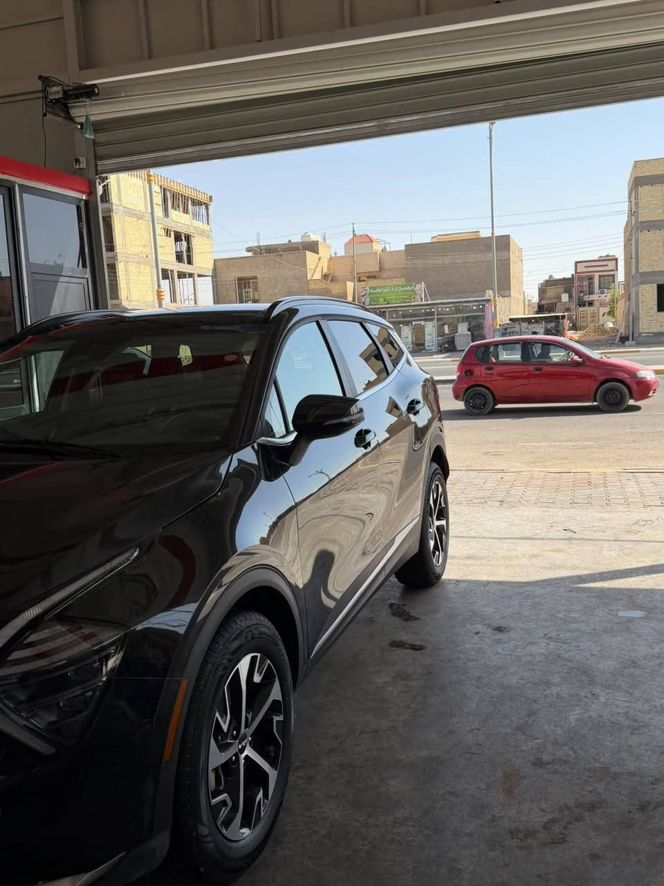 🚗 كيا سبورتاج 2024 (Sportage) - هايبرد فول مواصفات 🚗
تفاصيل السيارة:
 * الموديل: 2024
 * المحرك: 1.6 تيربو هايبرد (اقتصادي وقوي جداً)
 * المواصفات: فول مواصفات (بانوراما، كشنات جلد، شاشات، بصمة)
تفاصيل الحادث والحالة:
 * الحادث: خشم البنيد
 * الأيرباك: إيرباك الاستيرن طاك ومراجع سستم
 * الرقم: فحص مؤقت
السعر: خاص
المكان: كربلاء المقدسة
للتواصل والاستفسار: [***********]

