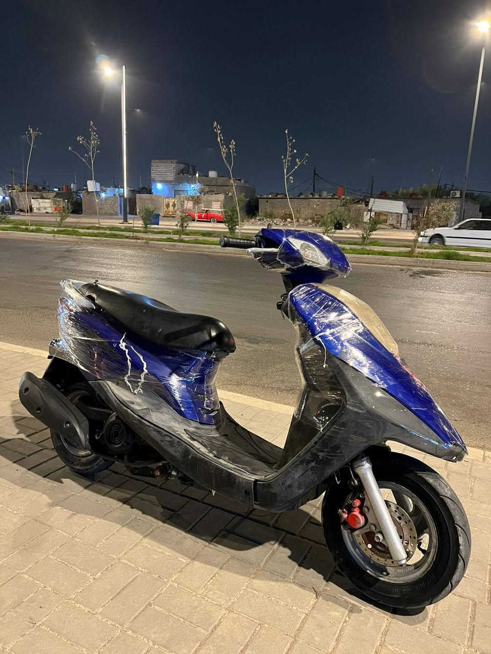 سلام عليكم بريز ياباني سرعه 140 مال رمبه دراجه نضيفه تخبل كفاله عامه بيه كسر بس هاذ البلكفر الكدام مبين عدكم بلصور مكينه مامفتوحه وين ماتريد روح افحص السعر 400وبيه مجال للشراي رقمي ***********
