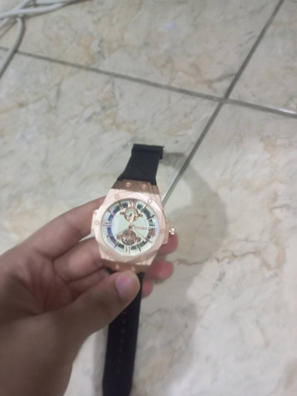 للشراء يرجى التواصل في الواتساب ***********